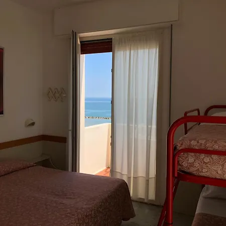 International Szálloda 3*